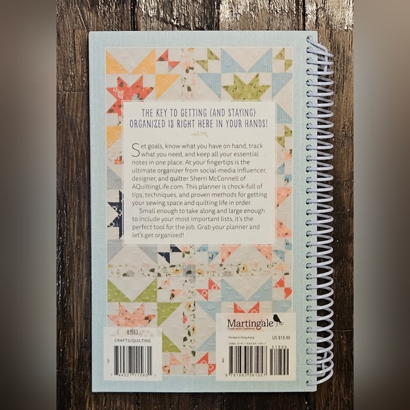 Colorful Quilting Life Monthly Planner - Picture 2 of 4